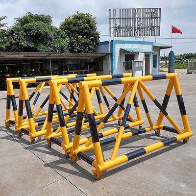 定制化交通防護(hù)新選擇 東莞深圳大型活動(dòng)專用1.2米高三角架防撞護(hù)欄